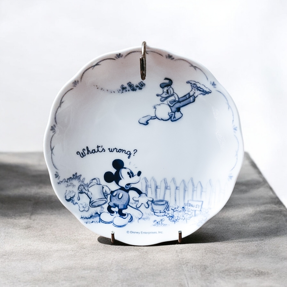 Vintage Sango Disney Plate Mickey Mouse And Donald Duck Blue White What's Wrong